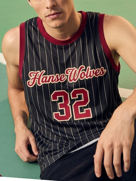 alt="Personalisiertes Basketballtrikot"